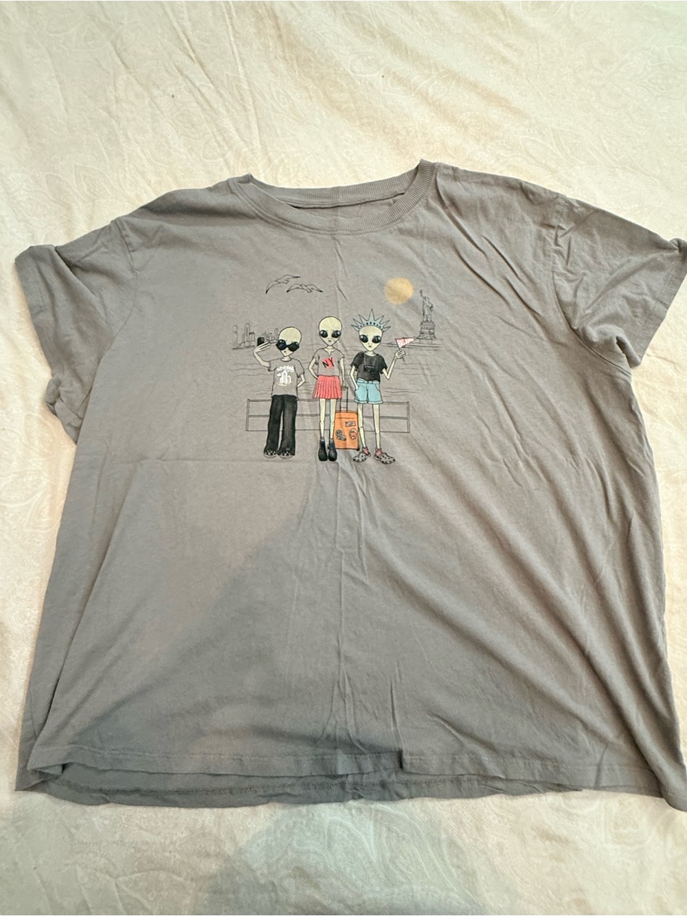 Alien Friends Graphic Tee in Gray